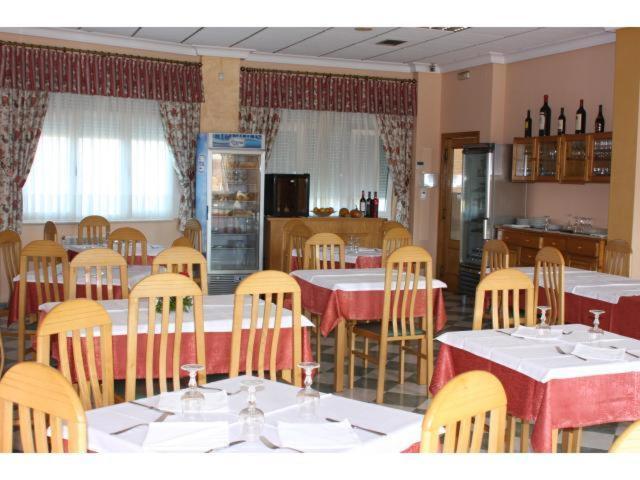 Hostal Castilla Benavente Exterior photo