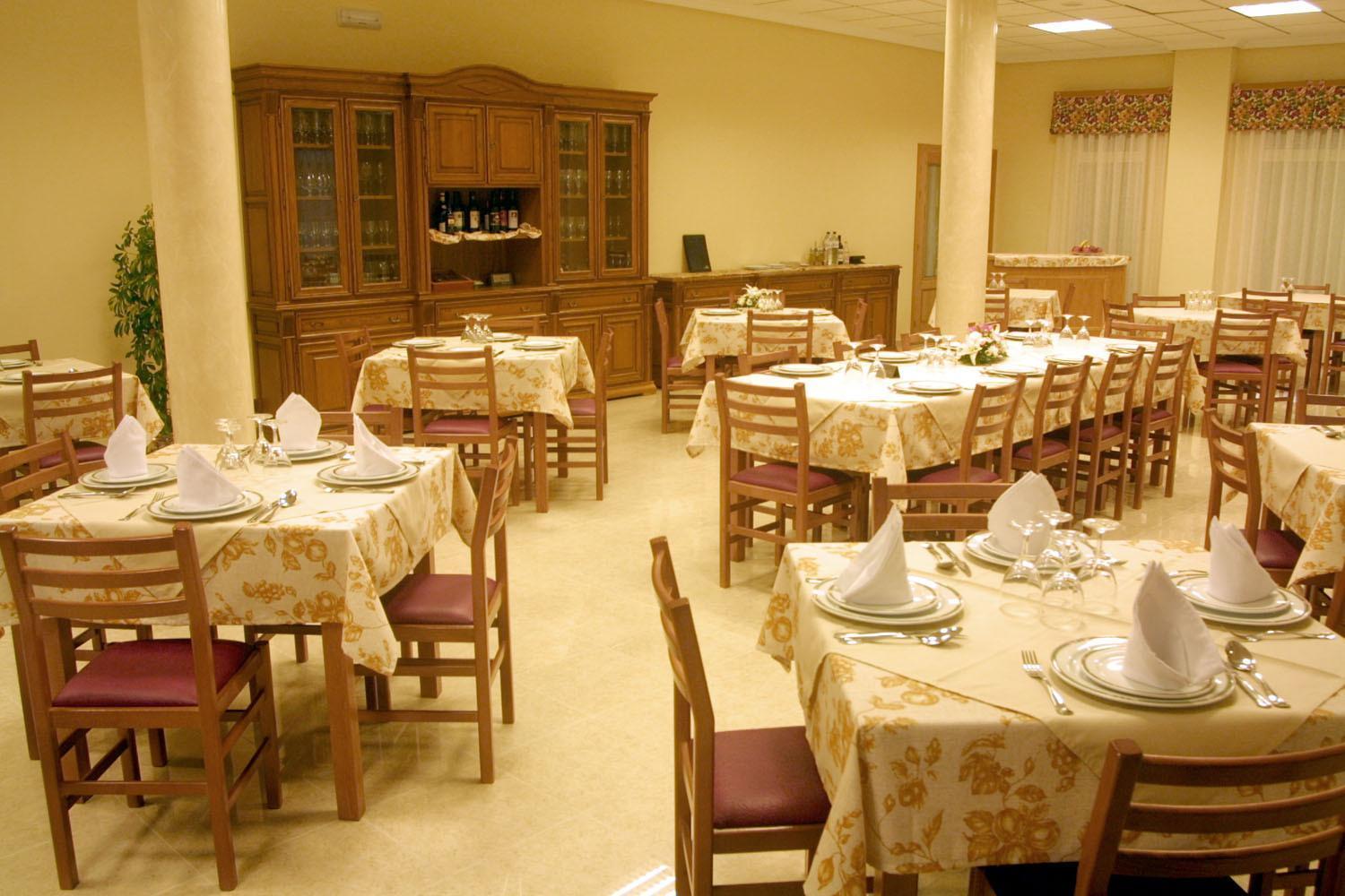 Hostal Castilla Benavente Exterior photo